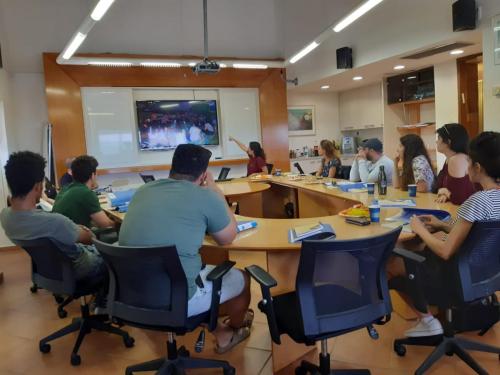 אחריי-לקריירה-1